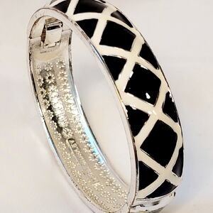 Elegant Black and White Bracelet